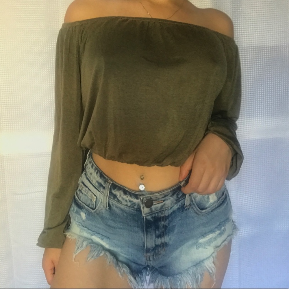 Off the shoulder long sleeve